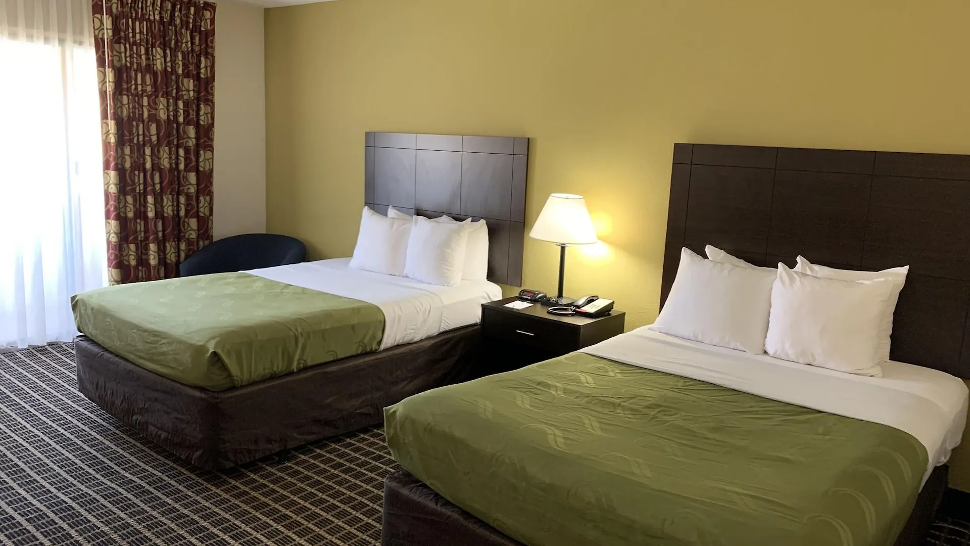 Quality Inn & Suites Pensacola Bayview Ferry Pass 2*,  USA