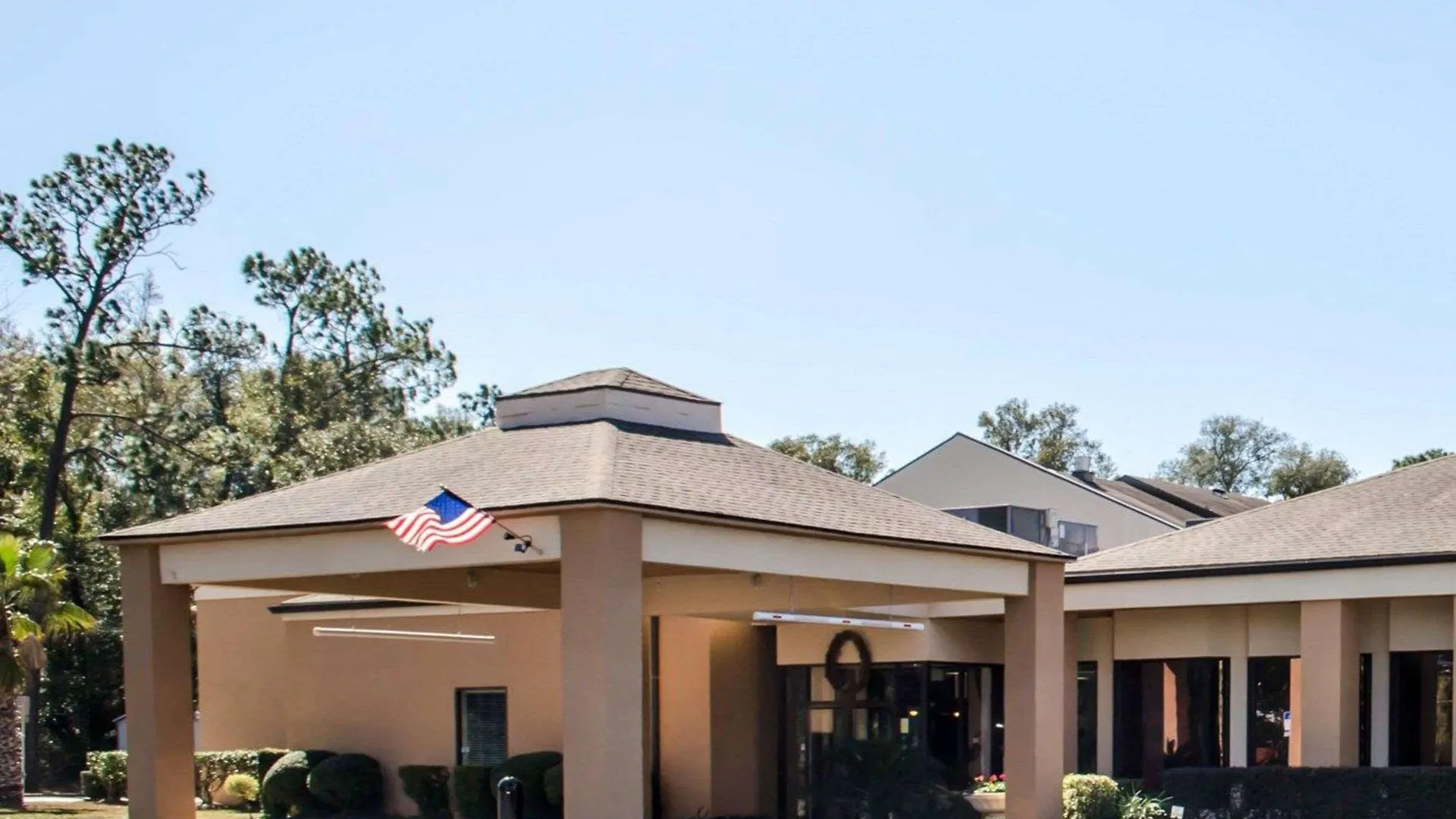 Quality Inn & Suites Pensacola Bayview Ferry Pass