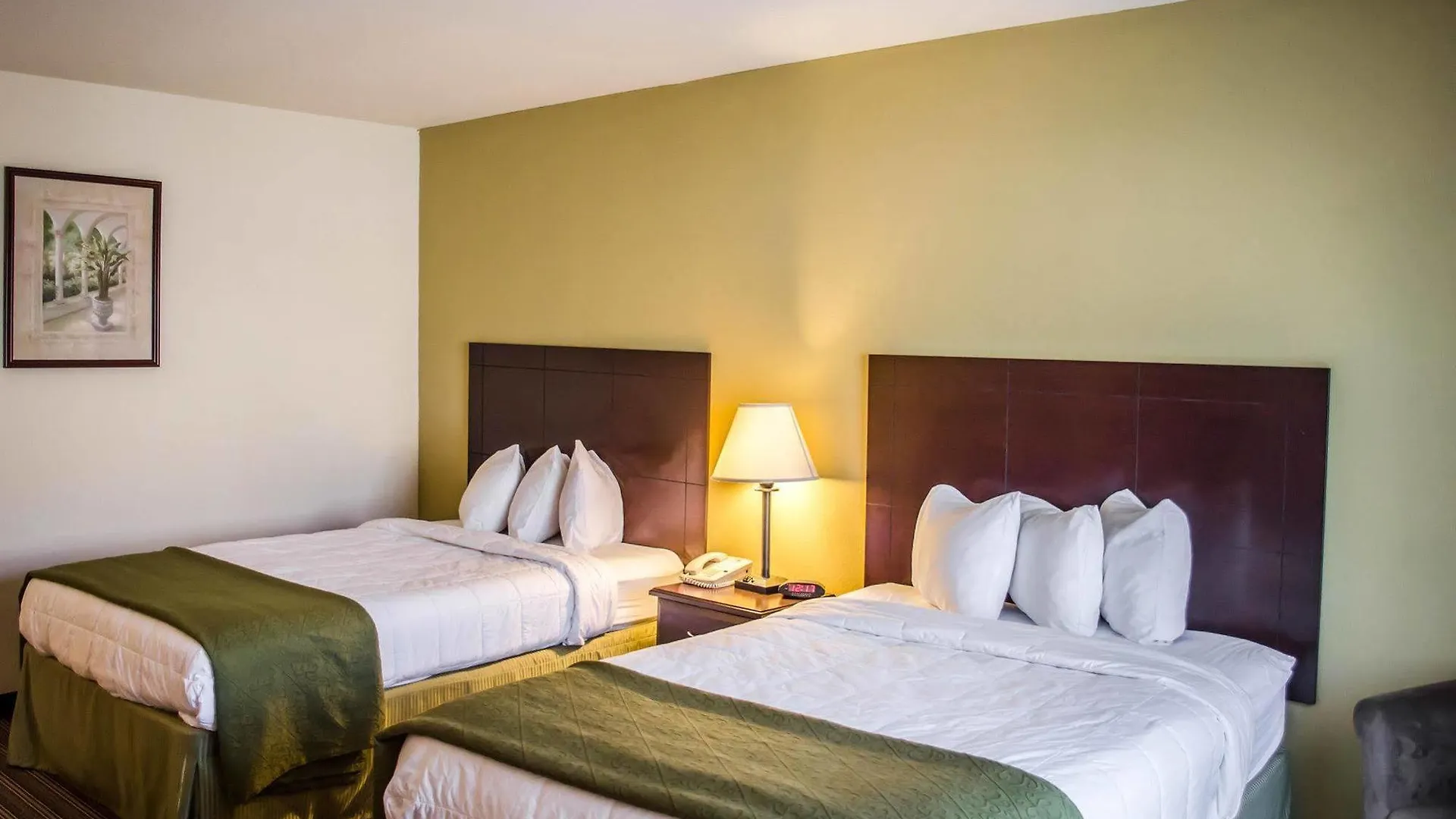 Quality Inn & Suites Pensacola Bayview Ferry Pass