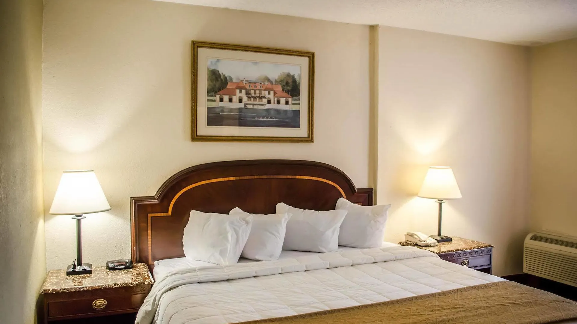 Quality Inn & Suites Pensacola Bayview Ferry Pass